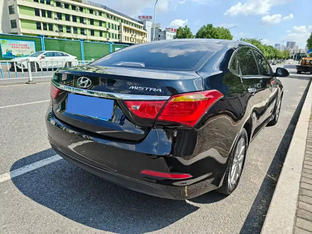 Hyundai Mistra — миниатюра 6