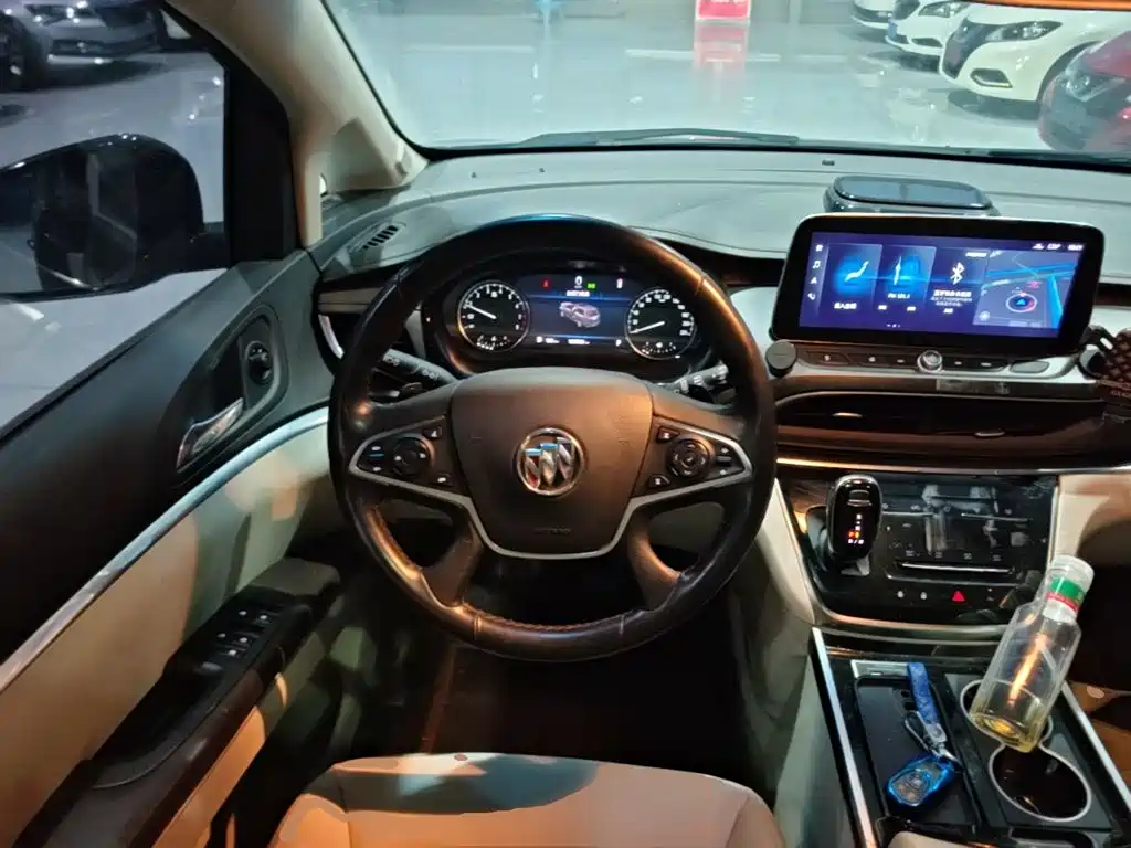 Buick GL8 — миниатюра 11