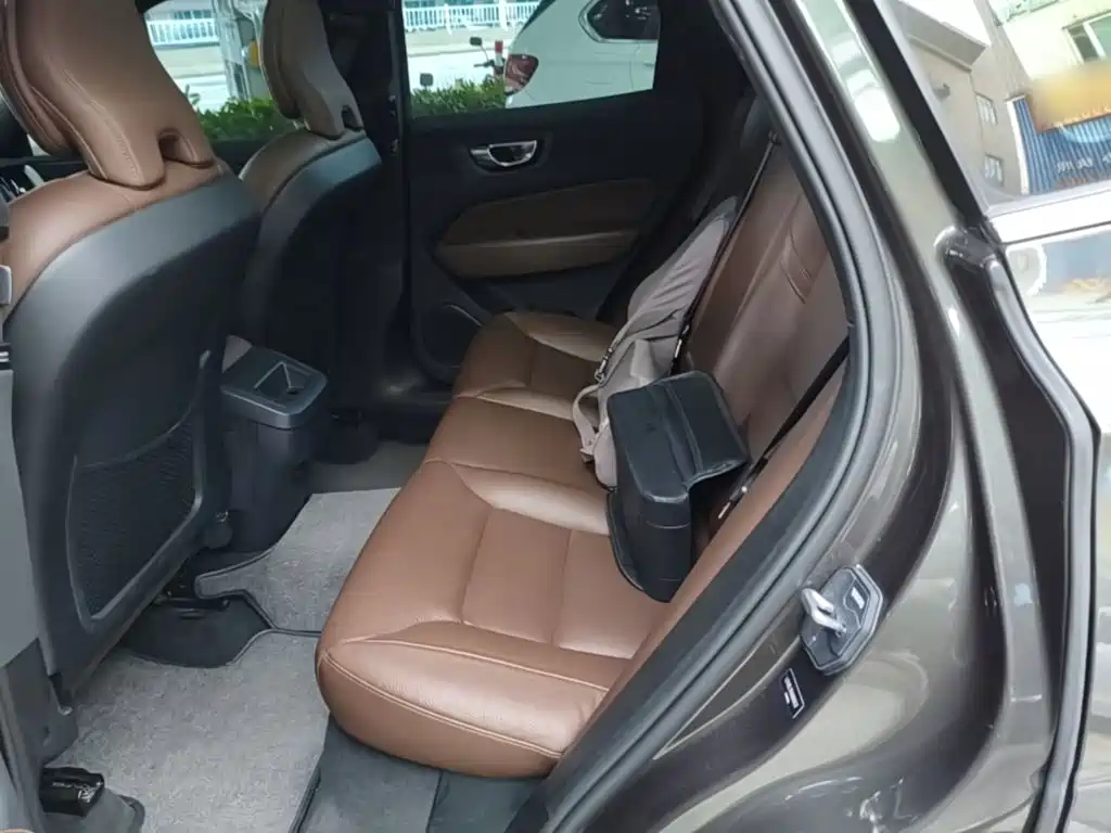 Volvo XC60 — миниатюра 14