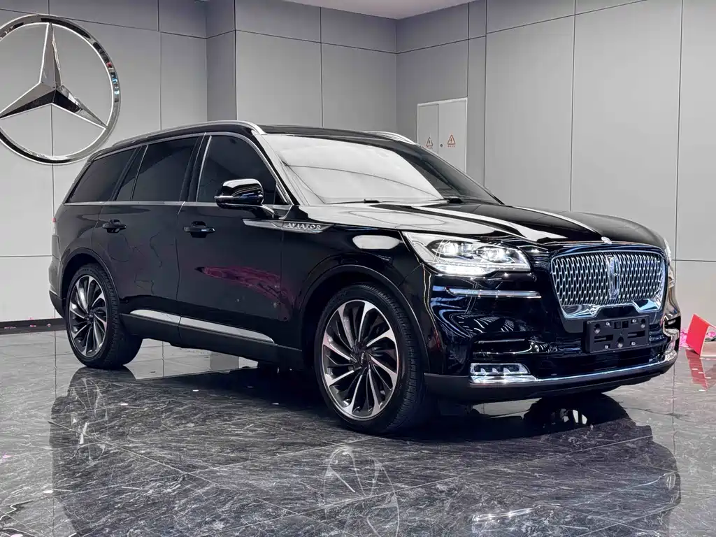 Lincoln Aviator — миниатюра 3
