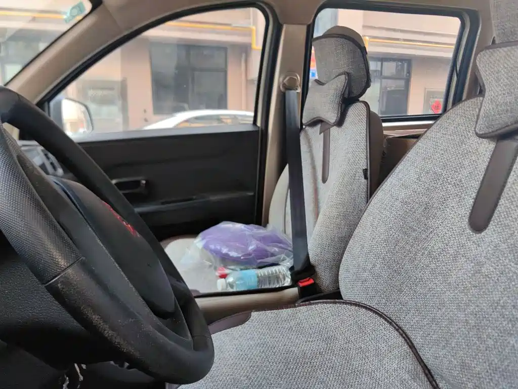 Wuling Hongguang V — миниатюра 16