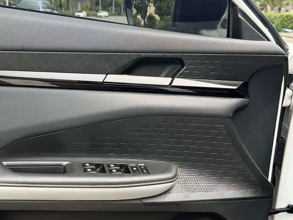 Changan UNI-V — миниатюра 10