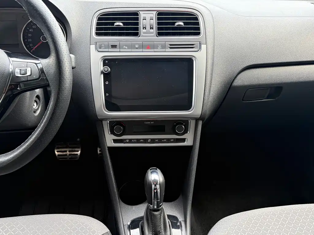 Volkswagen Polo — миниатюра 16