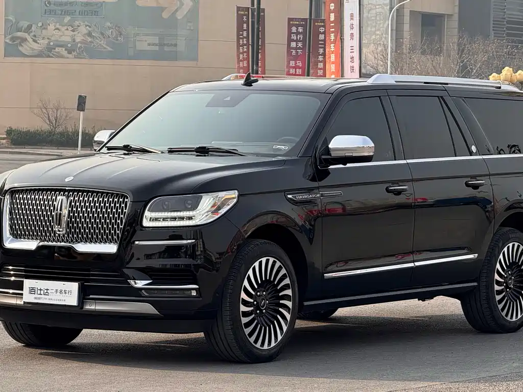 LINCOLN NAVIGATOR