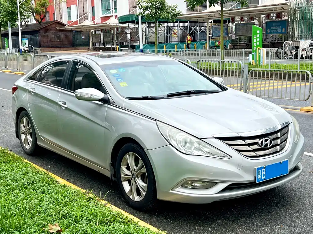 Hyundai Sonata — миниатюра 3