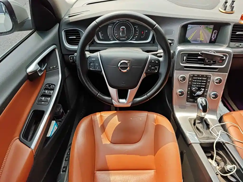 Volvo S60 — миниатюра 3
