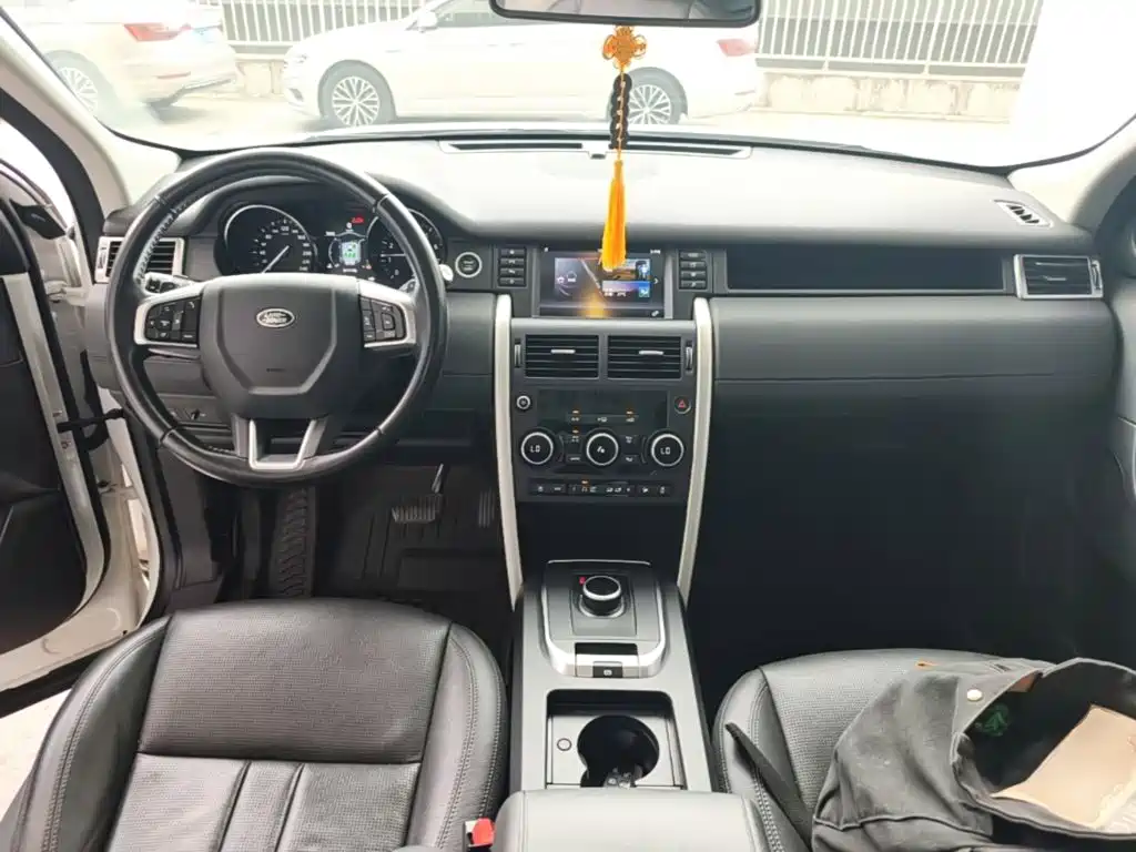 Land Rover Discovery Sport — миниатюра 10