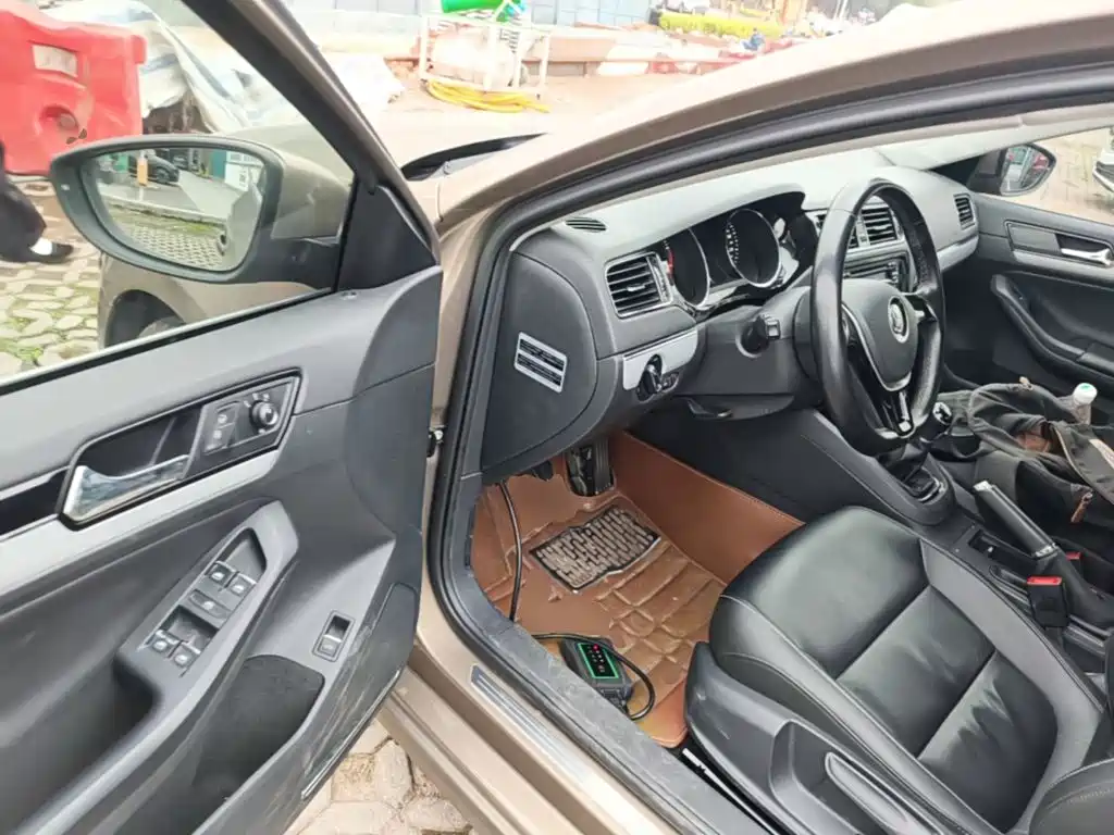 Volkswagen Sagitar — миниатюра 16
