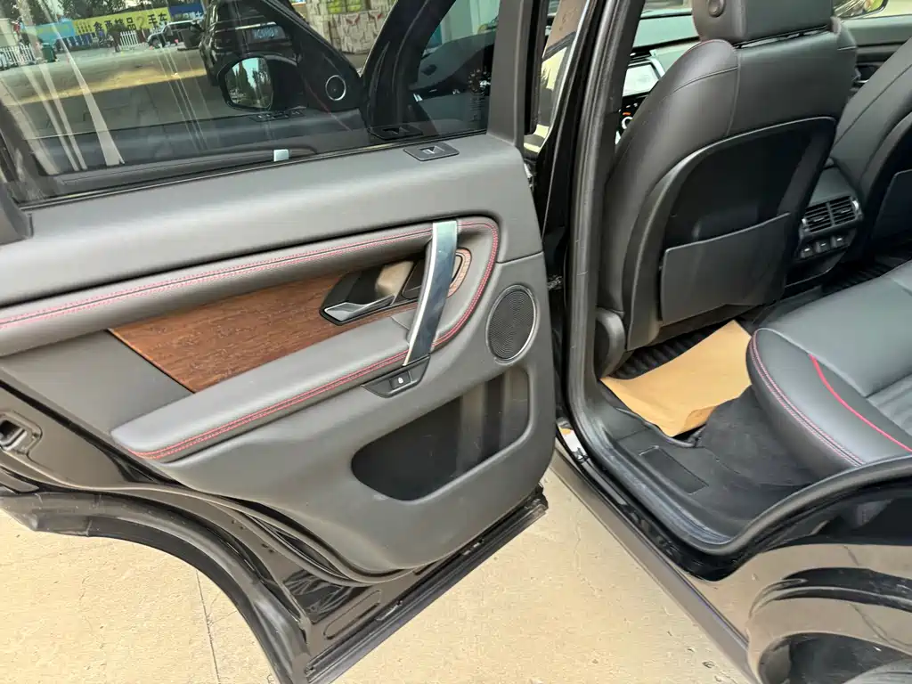 Land Rover Discovery Sport — миниатюра 10