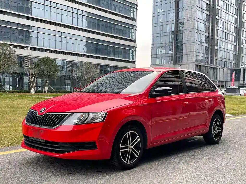 Купить Skoda Rapid Spaceback