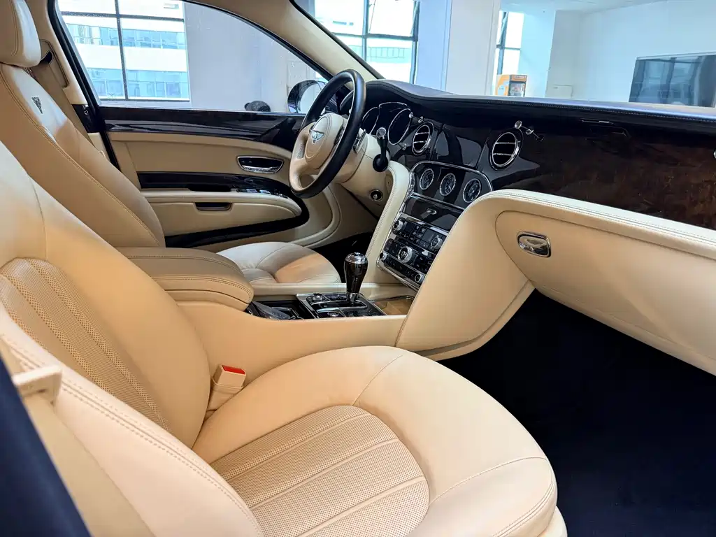 Bentley Mulsanne — миниатюра 13