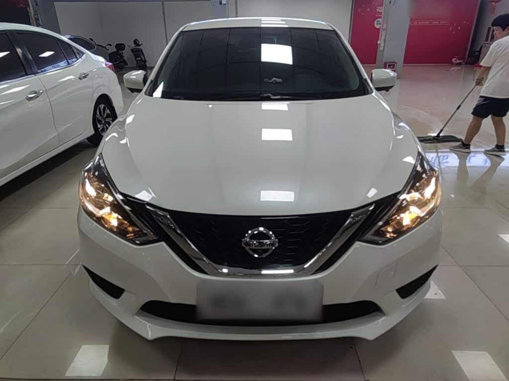 Nissan Sylphy 1.6 л 2022 г. Белый, пробег 33500 км