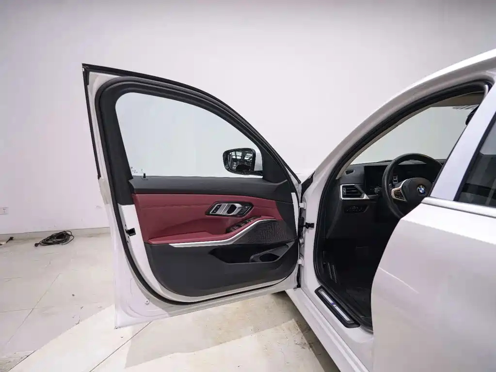 BMW 3 Series — миниатюра 14