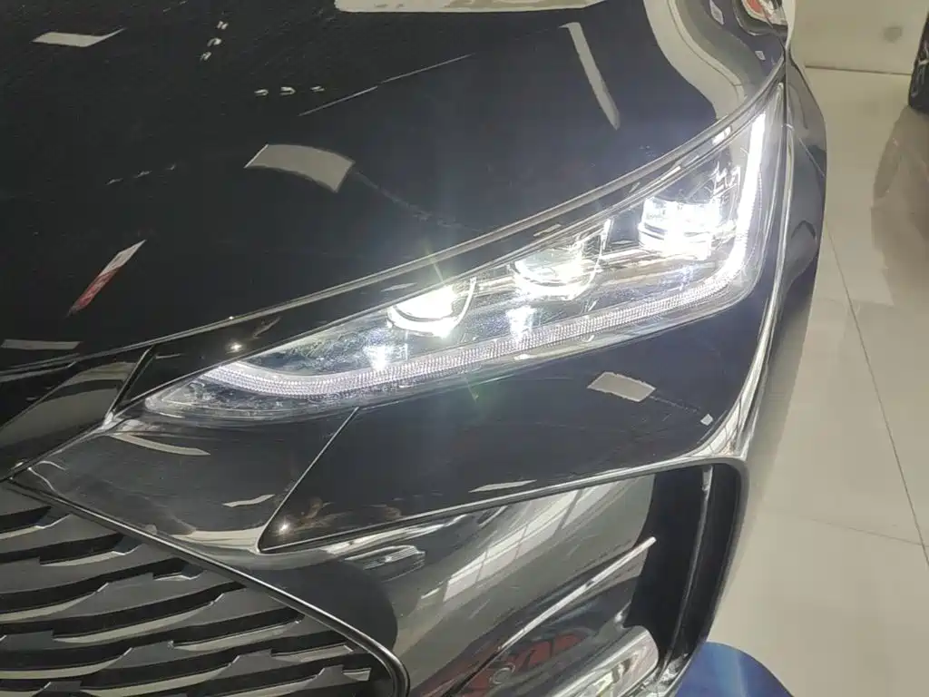 BYD Tang New Energy — миниатюра 24