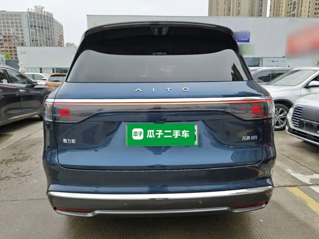 Aito M8 2025 Ultra 53.4kWh 5 мест (192 ）