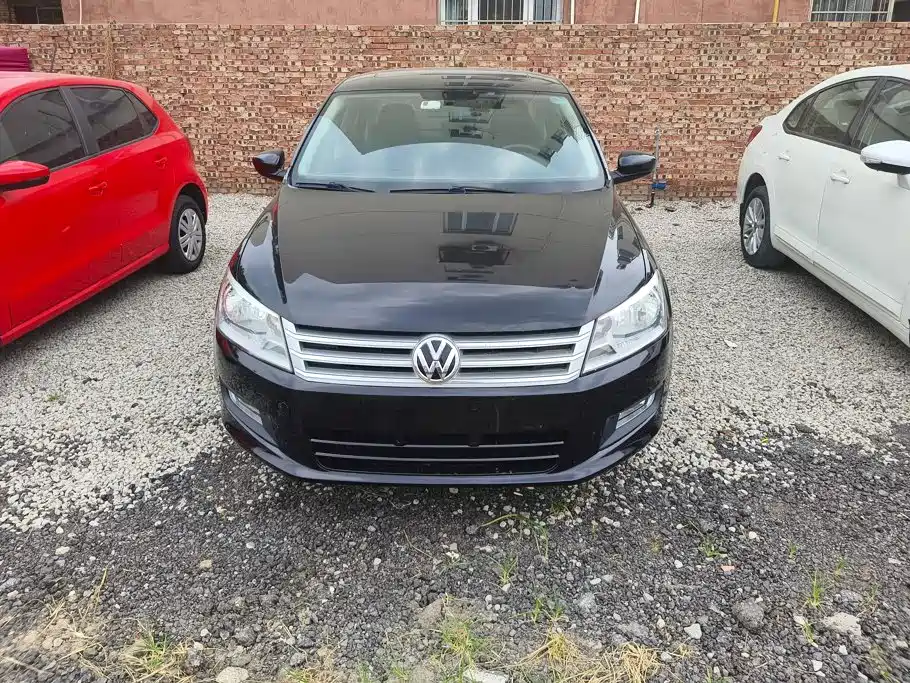 Volkswagen Santana — миниатюра 2