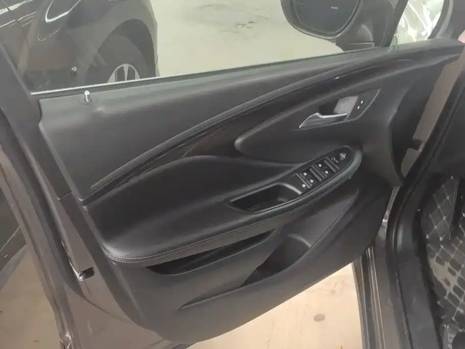 Buick Envision Plus — миниатюра 7