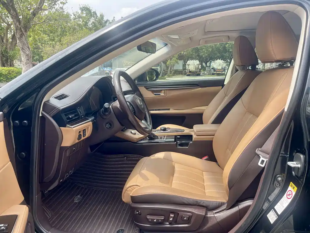 Lexus ES — миниатюра 7