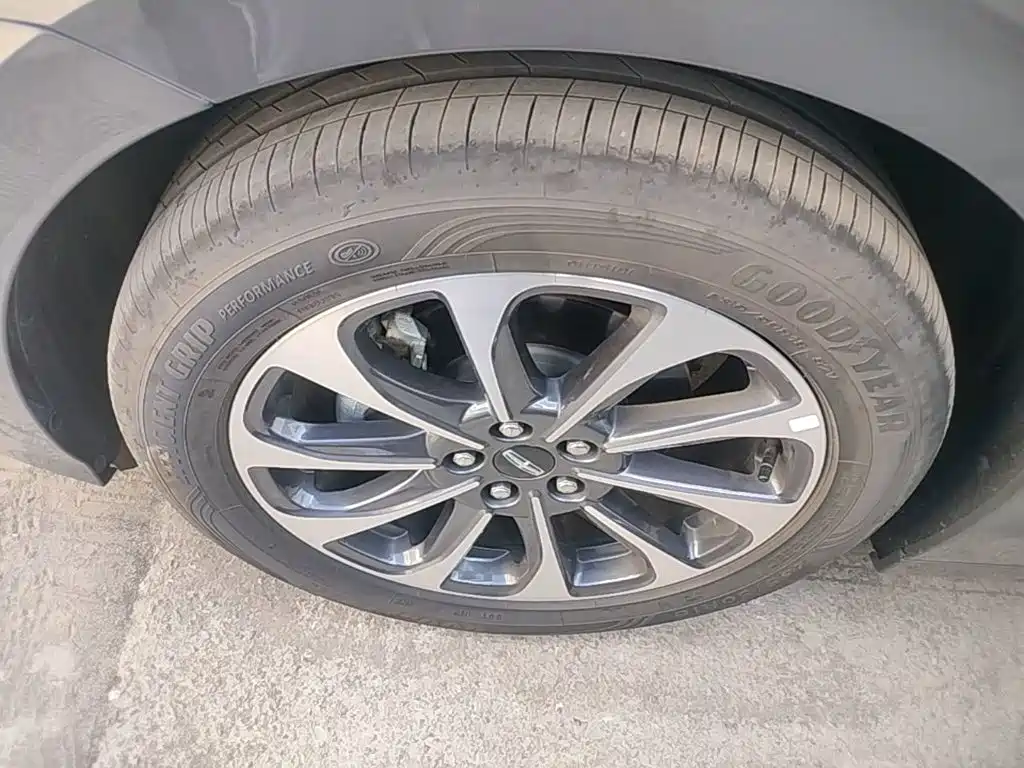 Lincoln Z — миниатюра 23