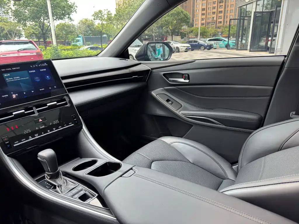 Toyota Avalon — миниатюра 21