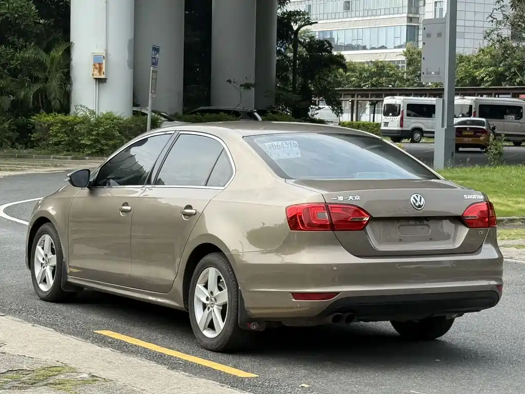 Volkswagen Sagitar — миниатюра 12