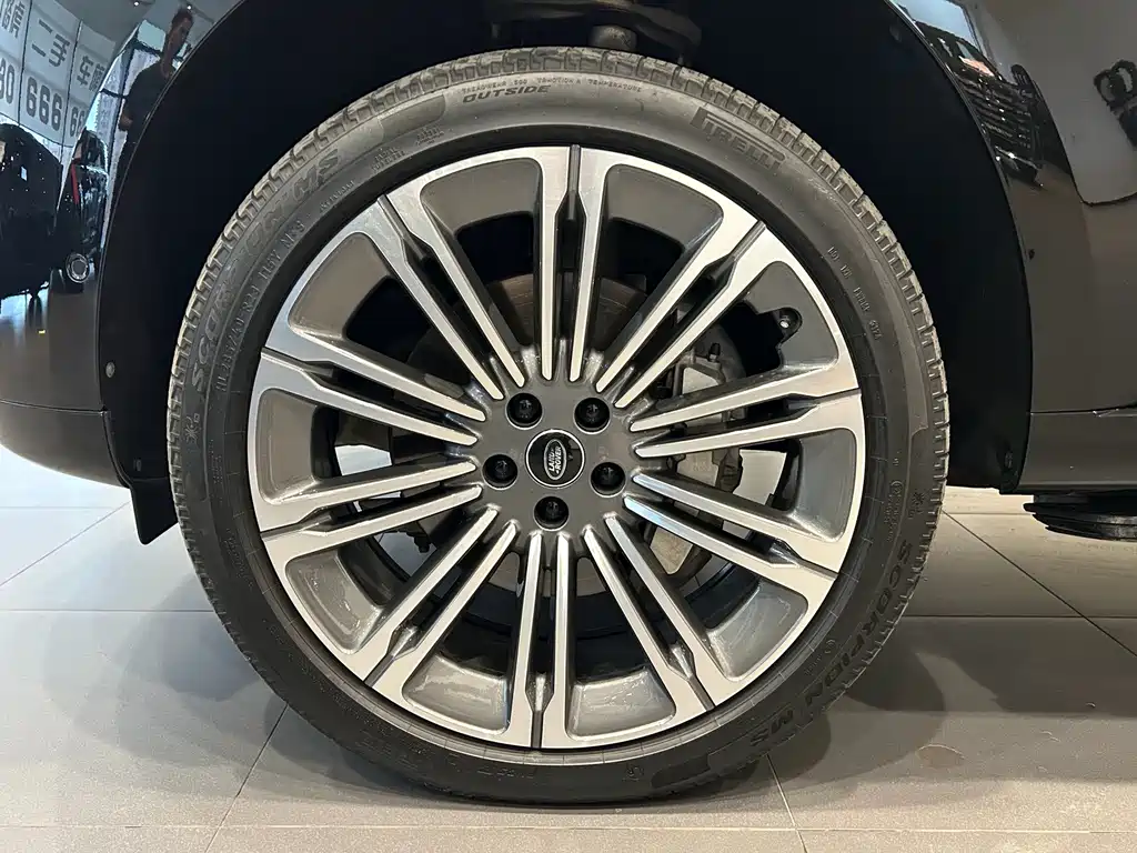 Land Rover Range Rover — миниатюра 4
