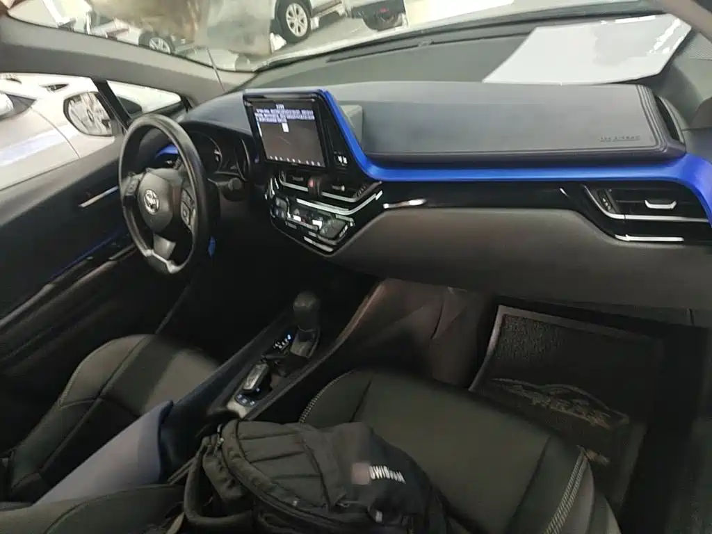 Toyota C-HR — миниатюра 10