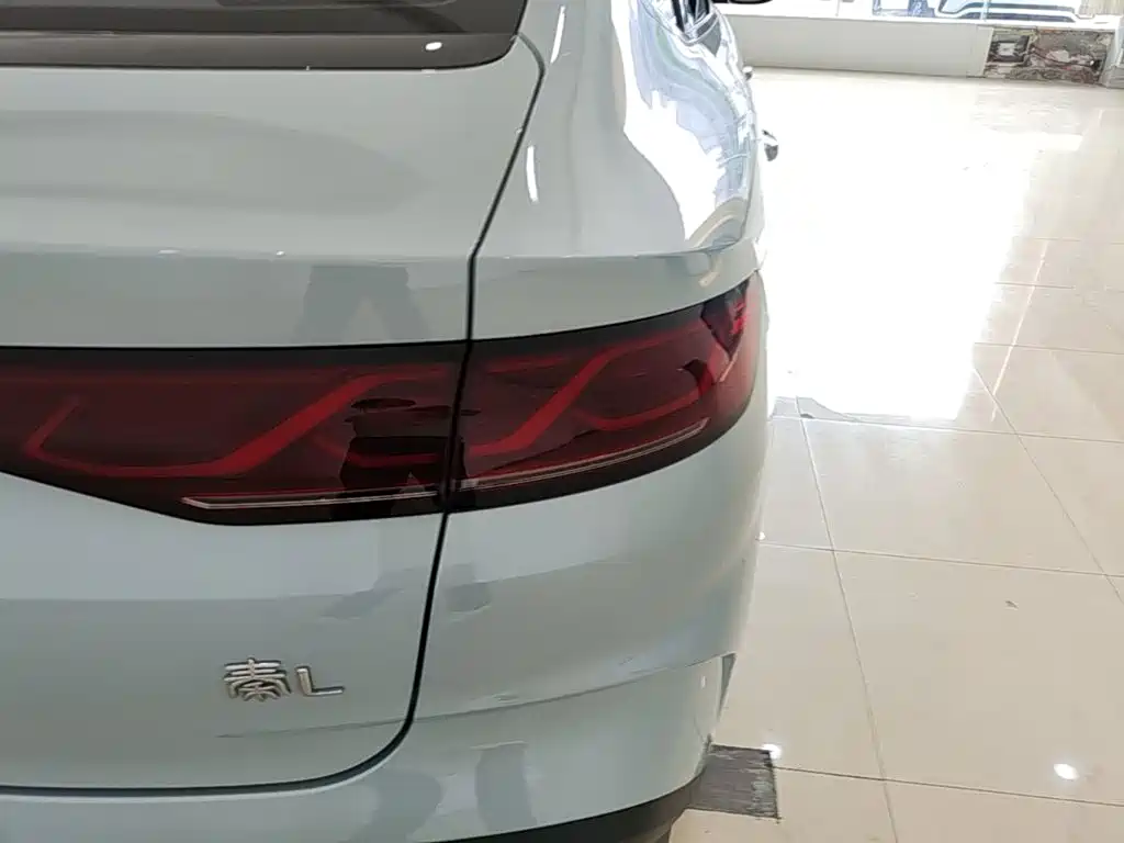 BYD Qin L — миниатюра 8
