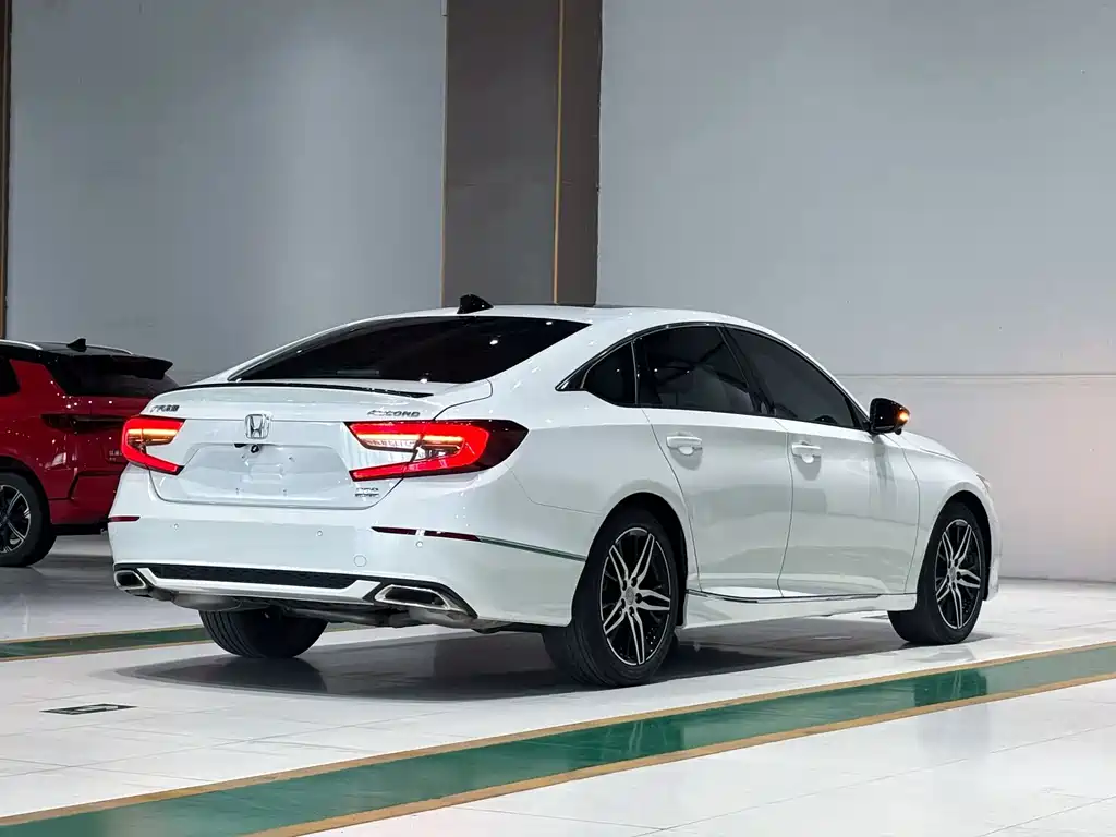 Honda Accord — миниатюра 6