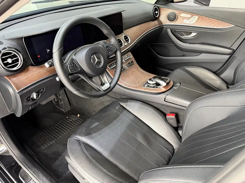 Mercedes-Benz E-Class E 2018 E 300 L Fashion