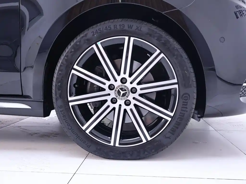 Mercedes-Benz V-Class — миниатюра 6