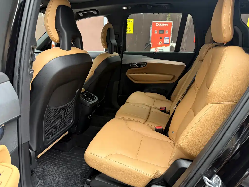 Volvo XC90 — миниатюра 17
