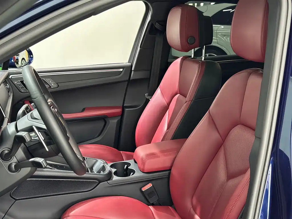 Porsche Macan — миниатюра 8