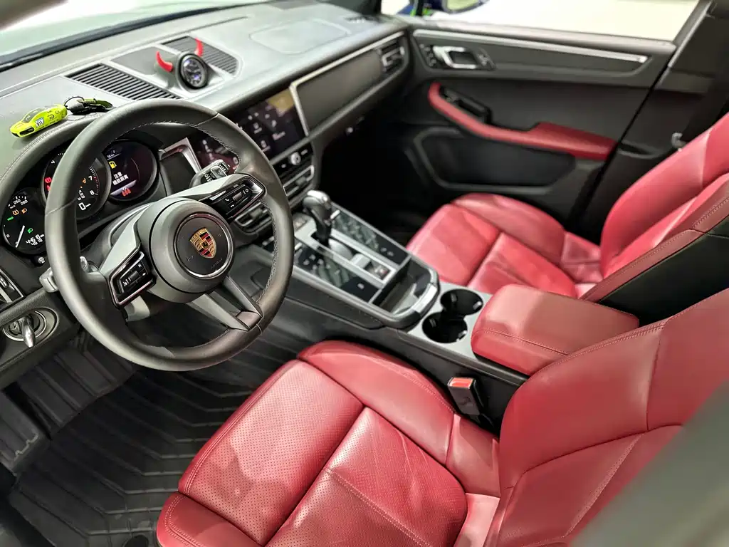 Porsche Macan — миниатюра 9