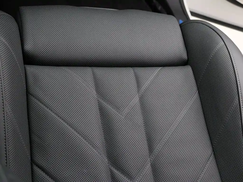 BMW XM — миниатюра 21