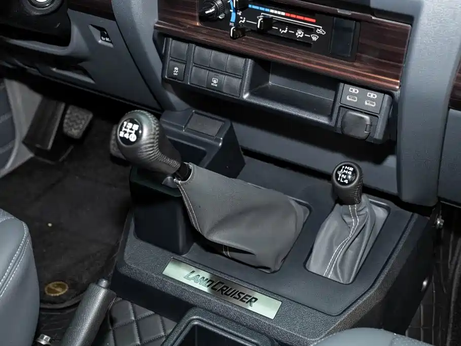 Toyota Land Cruiser — миниатюра 15
