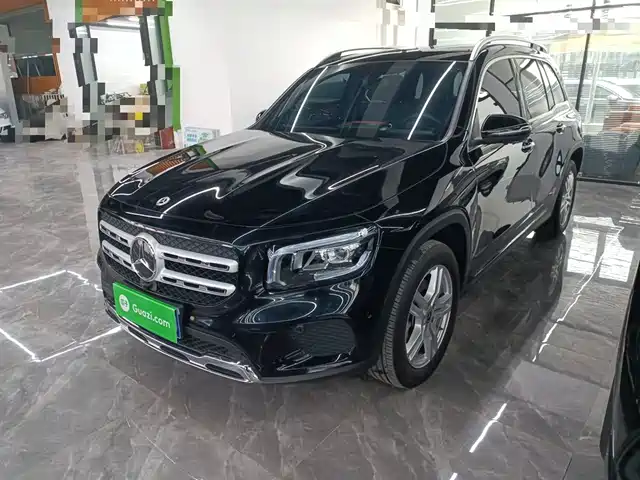 MERCEDES-BENZ GLB 2023