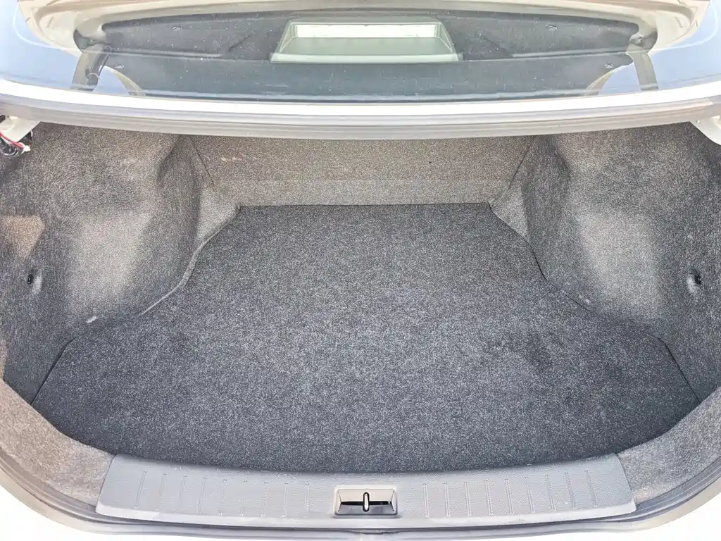 Nissan Sylphy — миниатюра 10