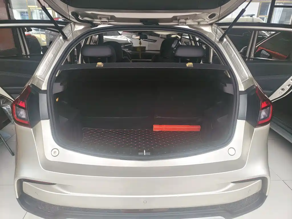 Geely Vision X3 — миниатюра 6