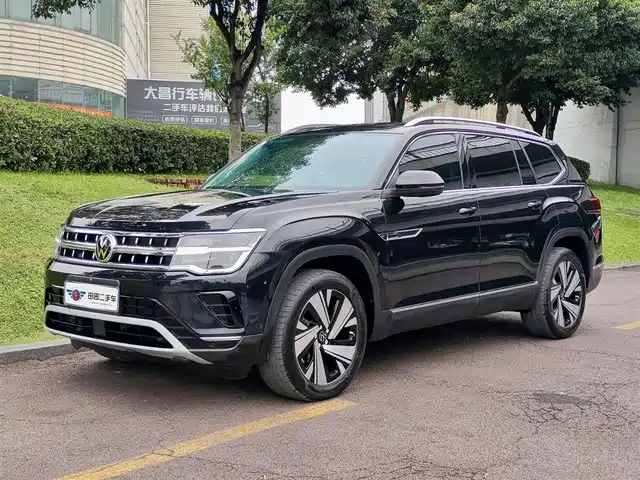 VOLKSWAGEN TOURANG 2024