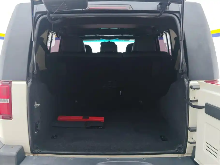 BAIC BJ40 2016 40L 2.3T AT Premium