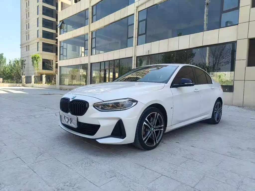 BMW 1 Series 2021