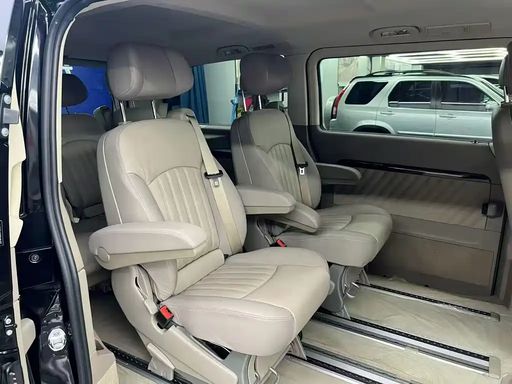 Mercedes-Benz Viano — миниатюра 10