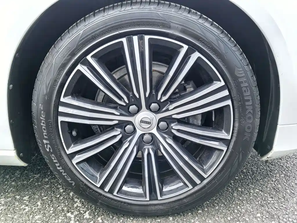 Volvo S60 - фото 8