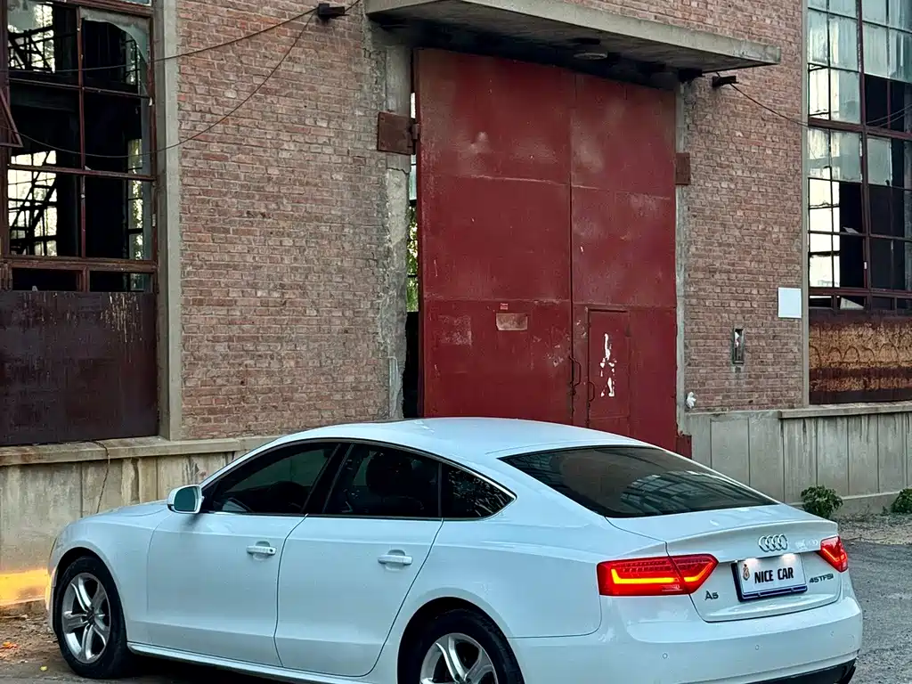 Audi A5 (Import) — миниатюра 9