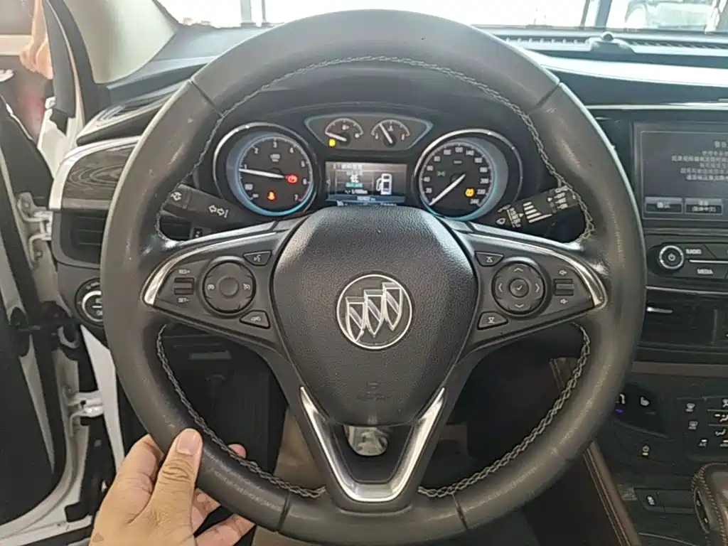 Buick Envision Plus — миниатюра 11