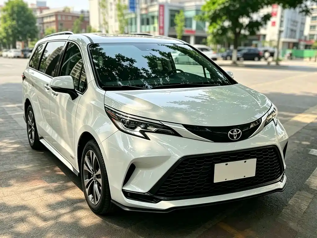Toyota Granvia — миниатюра 3