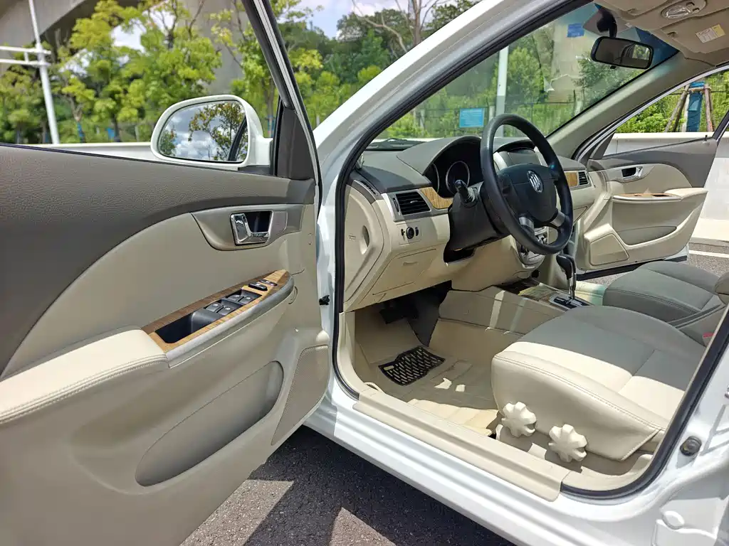 Buick Excelle — миниатюра 18