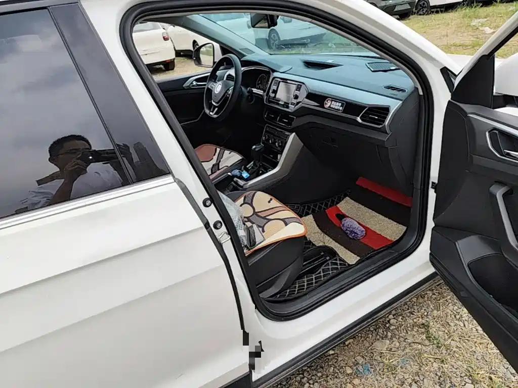 Volkswagen T-Cross — миниатюра 9