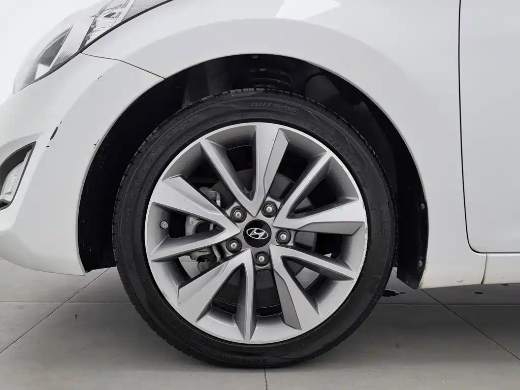 Hyundai Elantra Langdong — миниатюра 17